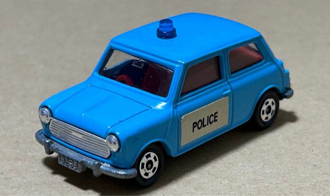 トミカ ミニクーパー 世界のポリスカーセット
