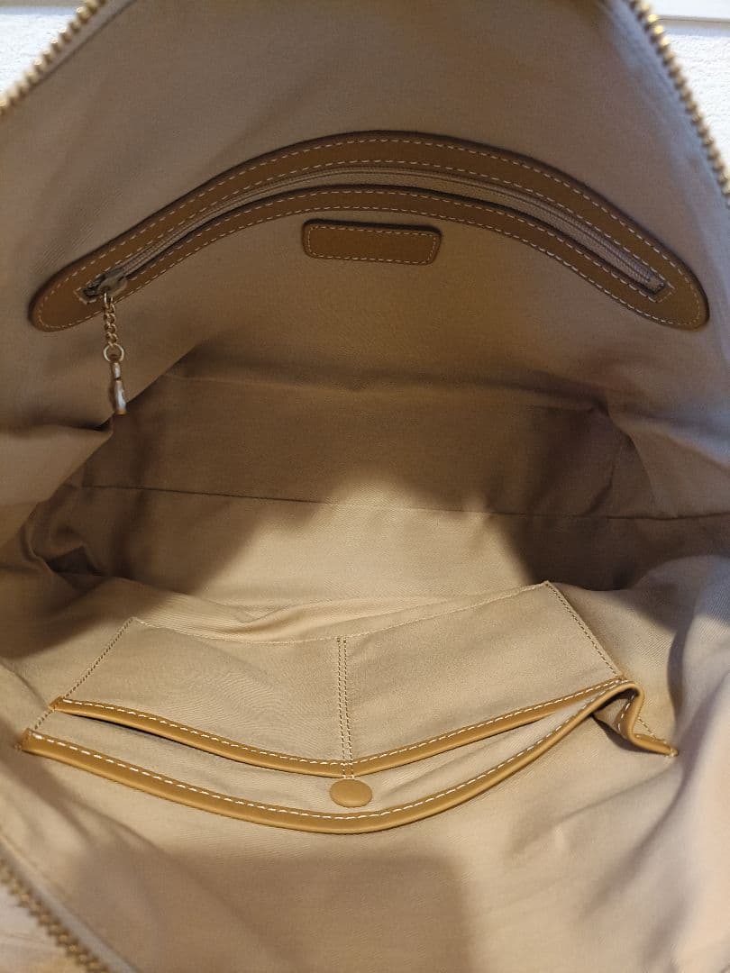 コタロウキタムラ★ほぼ未使用　サブバッグ付き　レザーキャンパス