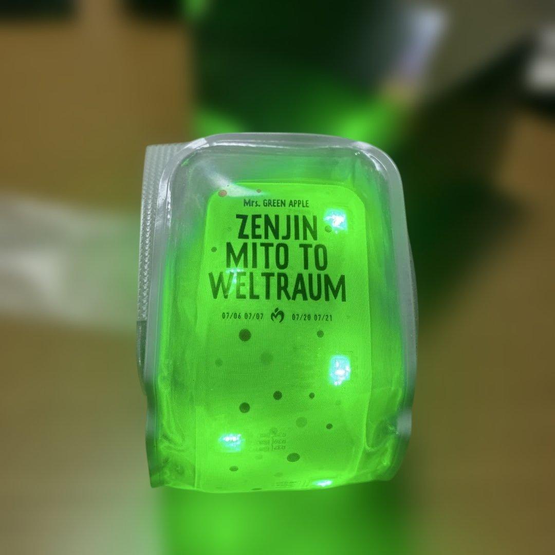 【12/16まで！】メルカリ祭特価値引きLight Bandミセスピンバッチ付き