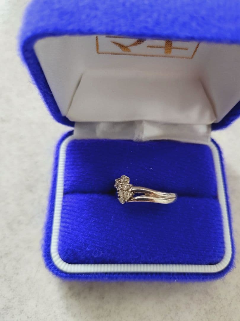 ptダイヤモンドリング保証書付き