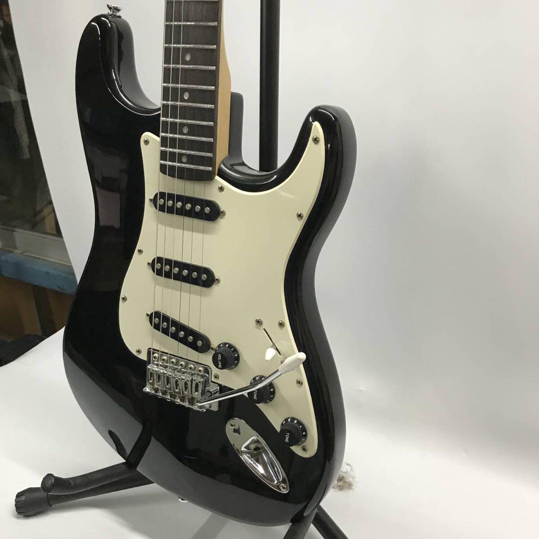 Squier by Fender エレキギター Bullet® Strat®