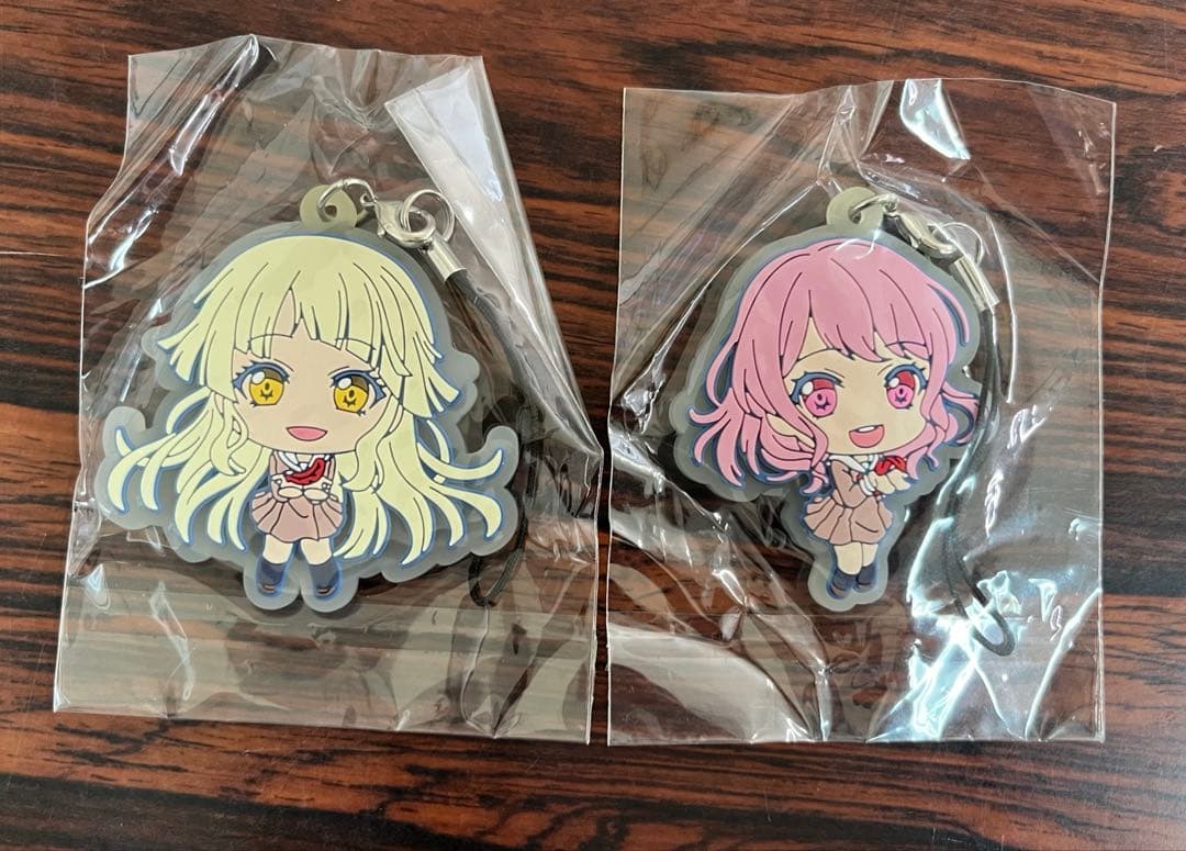 バンドリ　赤い羽根募金　缶バッジ・キーホルダー・クリアファイル　非売品　レア