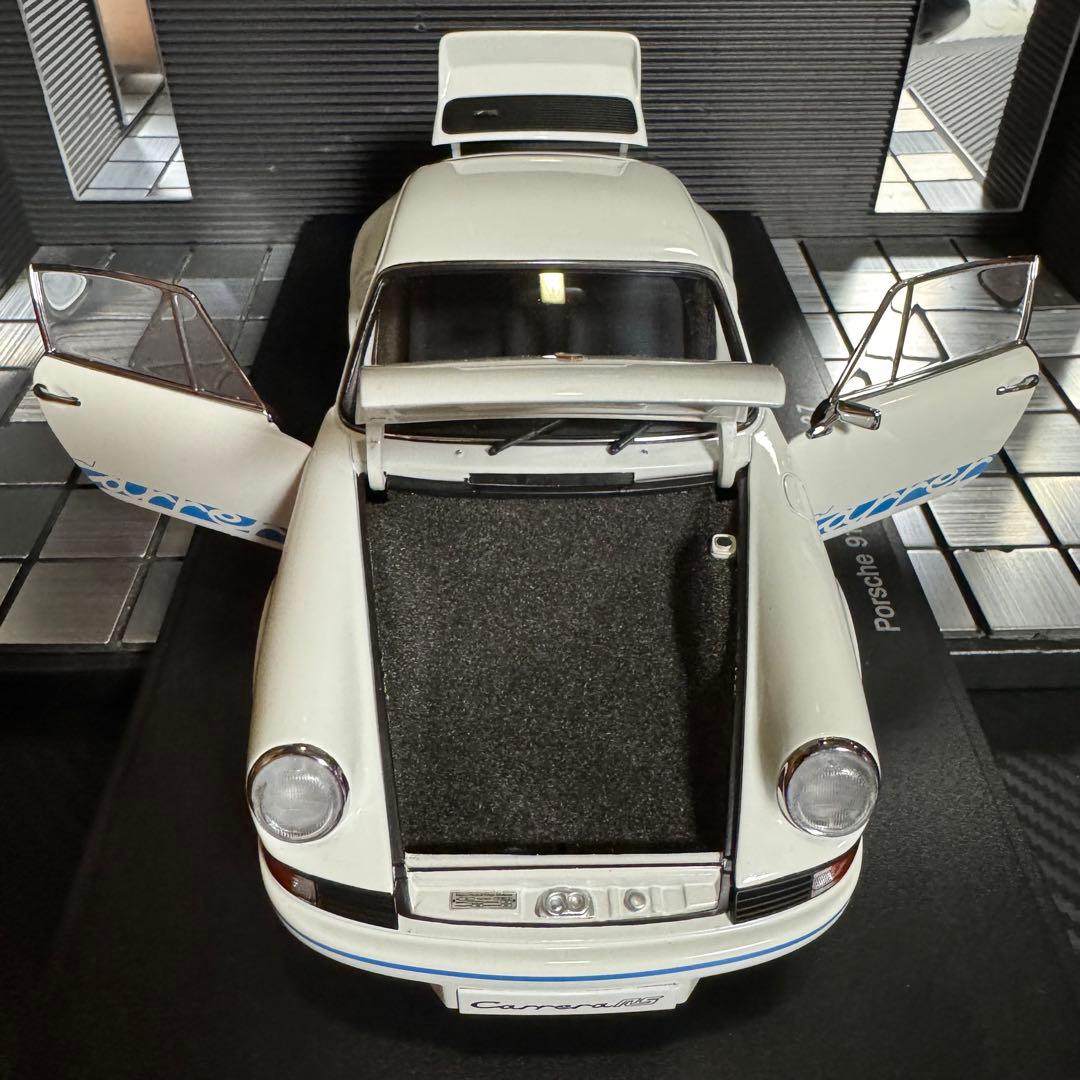絶版未展示品オートアート1/18ポルシェ911 カレラ RS 2.7 1973