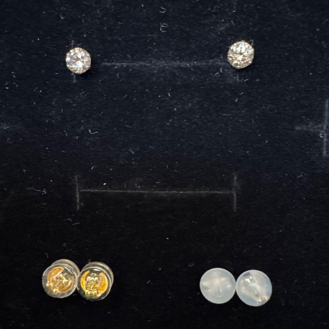 天然ダイアモンド プラチナ ピアス(両耳用)合計0.4ct 専用ケース付♪