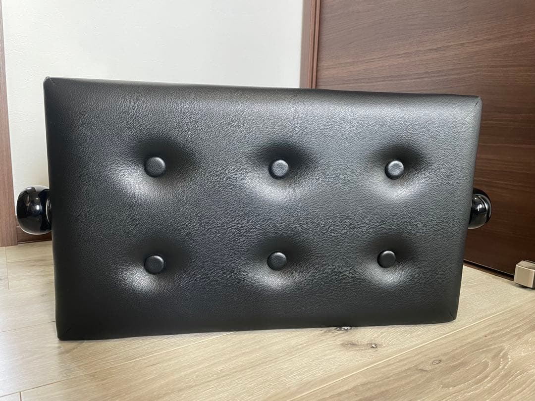 中古良品.６つボタン.ピアノ椅子