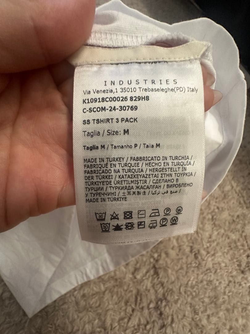 モンクレール　メンズ　TシャツMサイズ