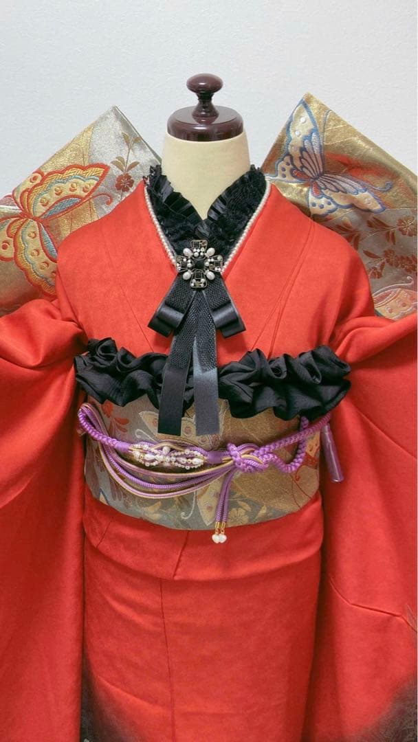 美品　蝶 金銀彩 染分け 赤 正絹 秀品 振袖7点セット　振袖セット　成人式