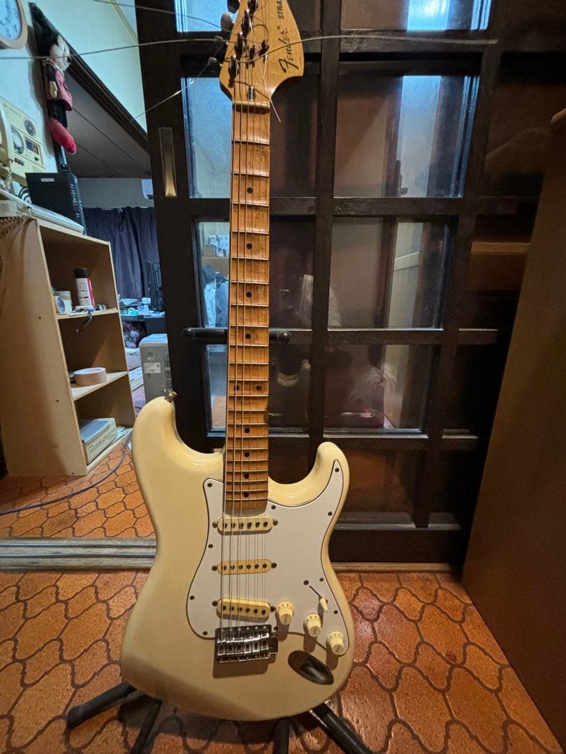 Fender Japan Stratocaster エレキギター クリーム