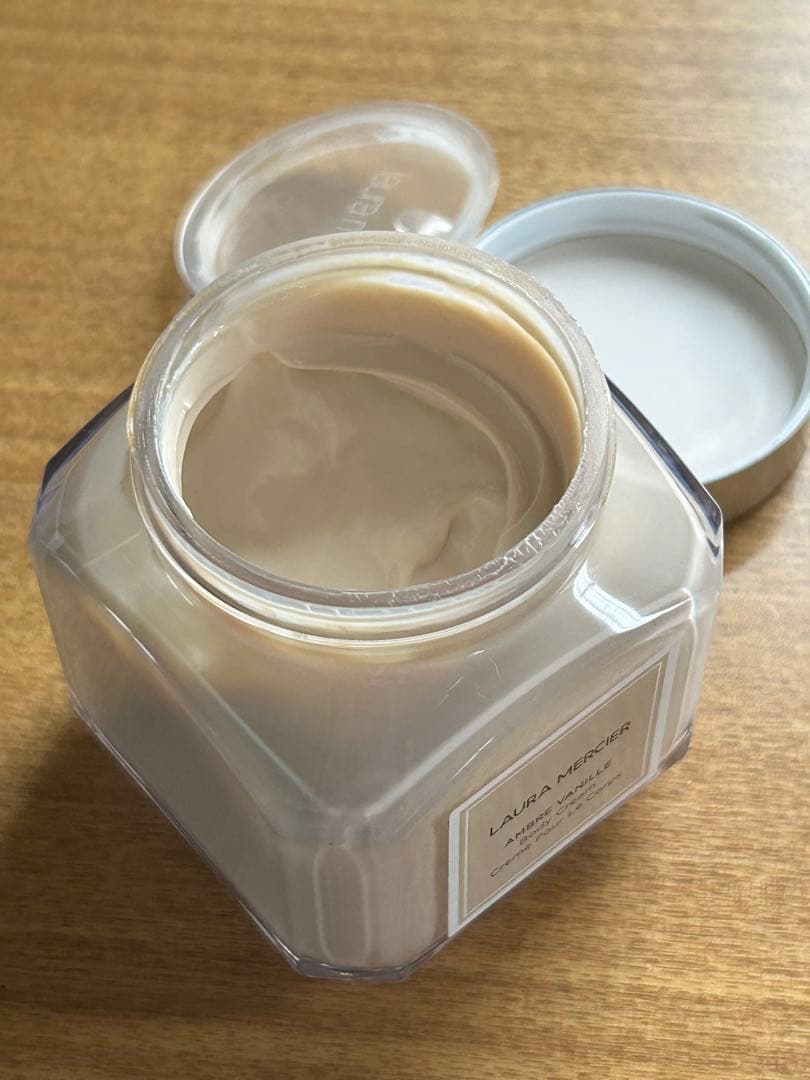 ローラメルシエ ホイップトボディクリーム アンバーバニラ 300g