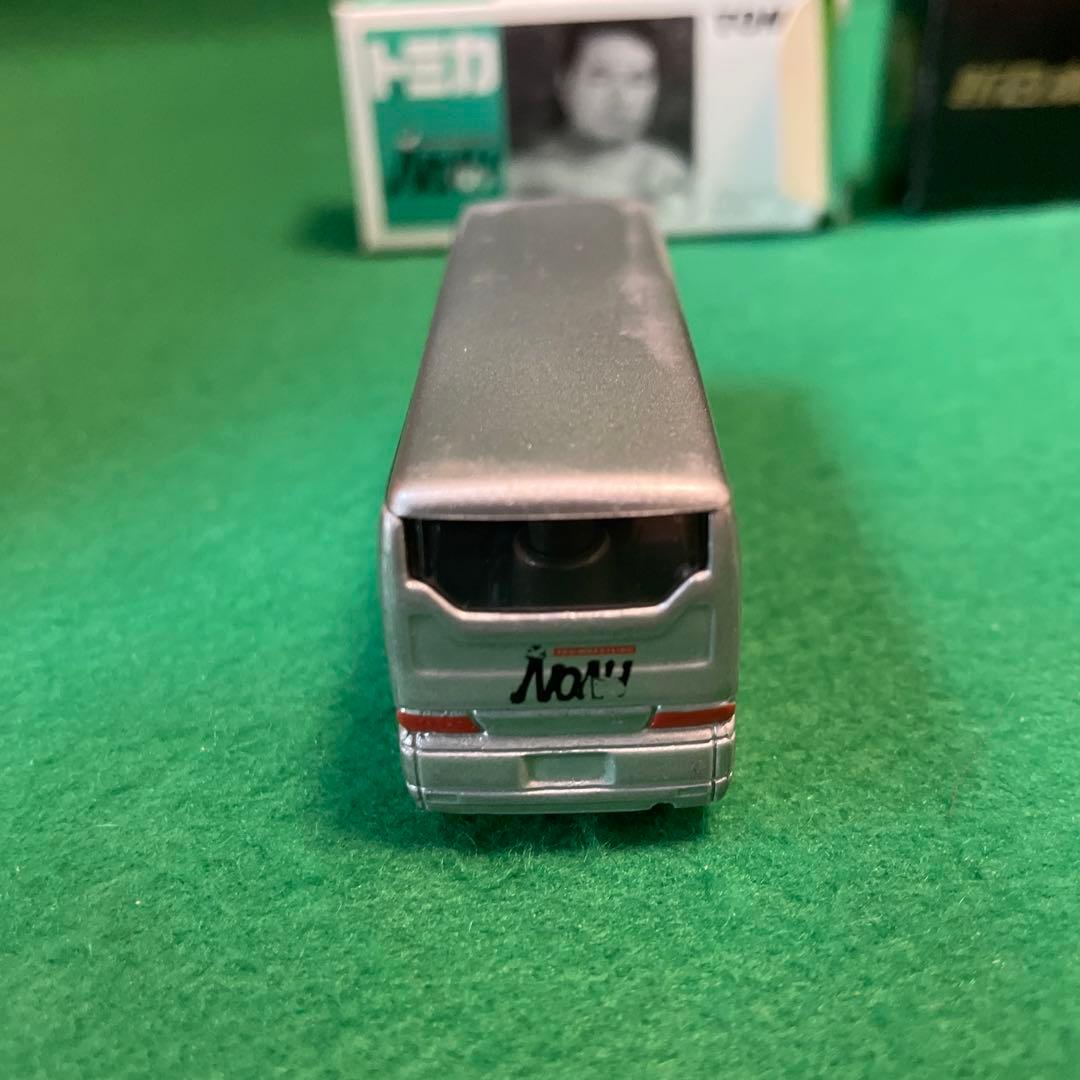 2106.トミカプロレスバス2台売り