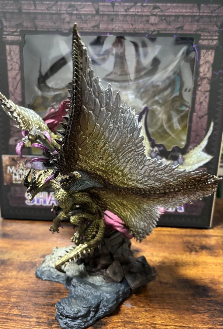 クリエイターズモデル　天迴龍シャガルマガラ