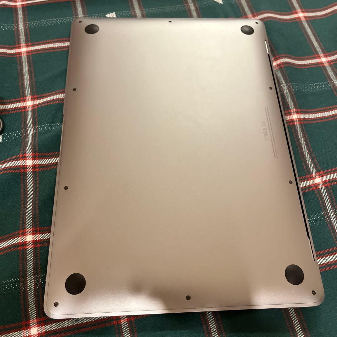 超美品！M1 MacBook Air バッテリー98% 8GB/256GB 箱付