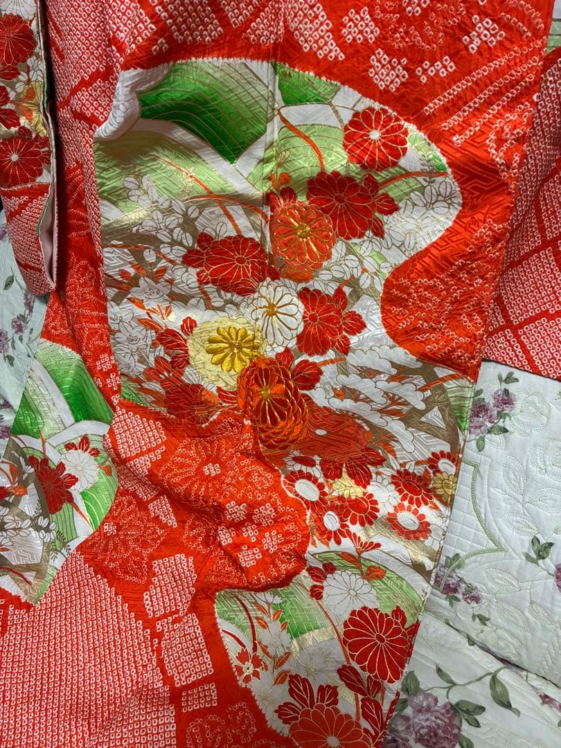 豪華振袖 駒刺繍 絞り 草花紋 正絹 逸品