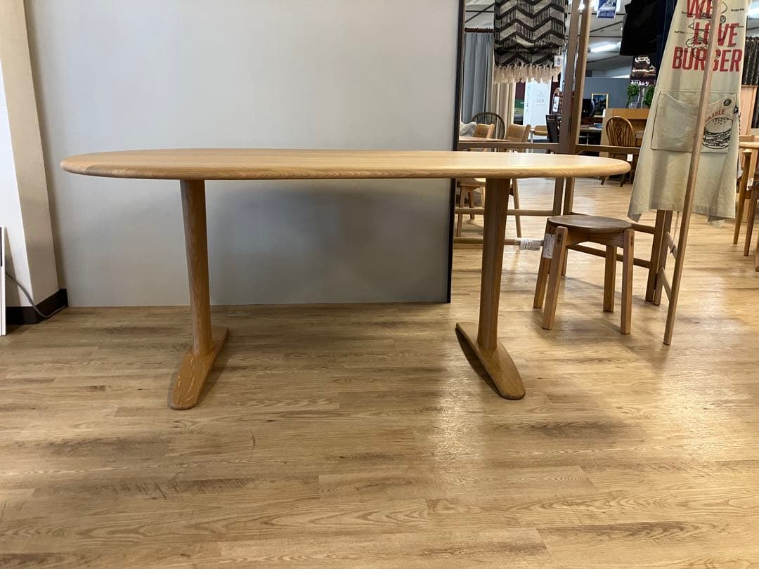 HIDA 侭豆型ホワイトオークダイニングテーブル　展示品