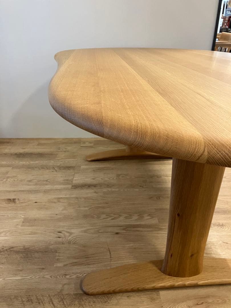 HIDA 侭豆型ホワイトオークダイニングテーブル　展示品