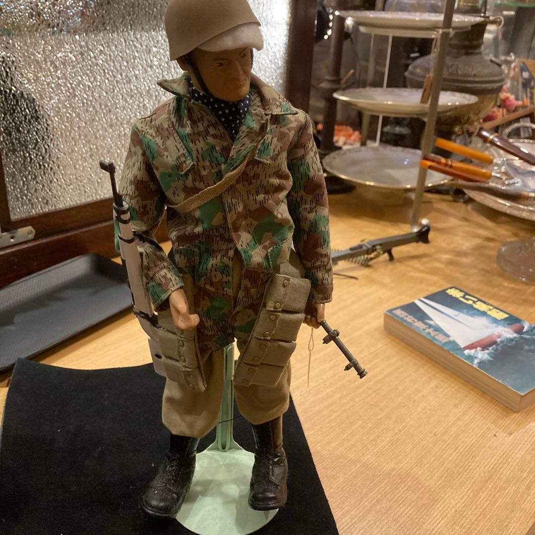 ミリタリー人形 迷彩服 武器付き GIジョー