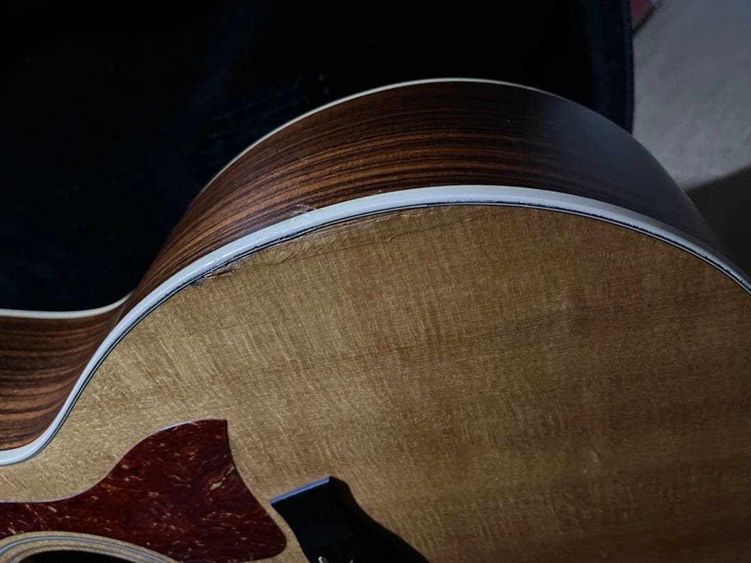 Taylor 214　ハードケース付き