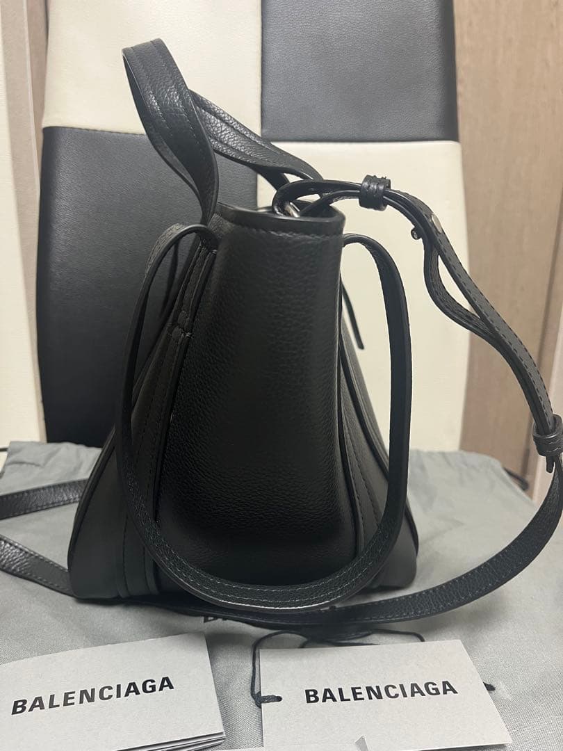 BALENCIAGA エブリディXS ノースサウストートバッグロゴトートバッグ