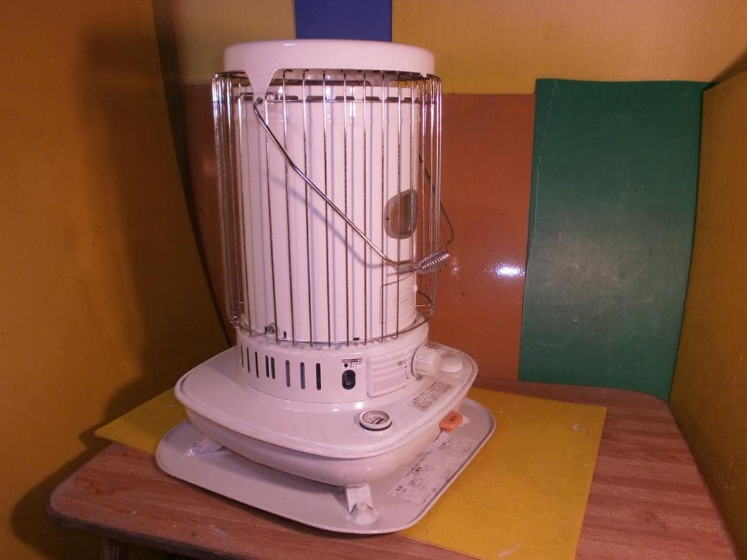 送料無料　　数回使用綺麗、コロナ SL-6６-19　 2019年