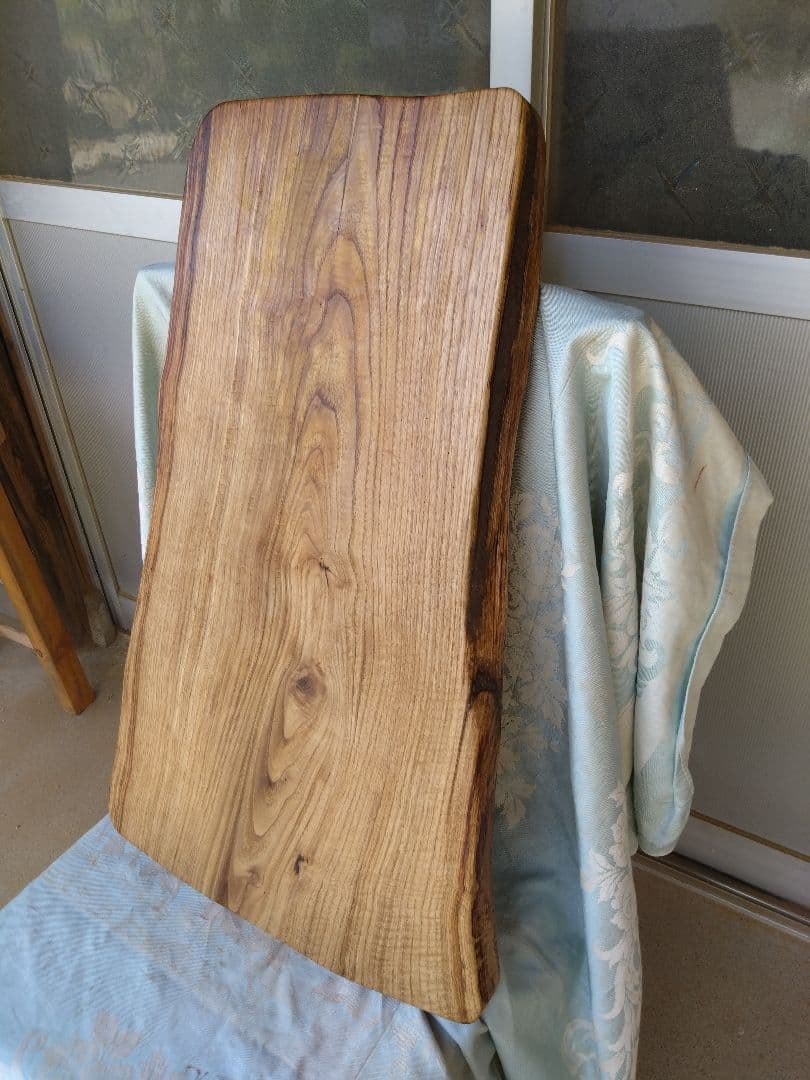 栗のベンチ用板　りゅう❕栗の耳付き天板厚さ約45㎜の迫力満点、木目が綺麗