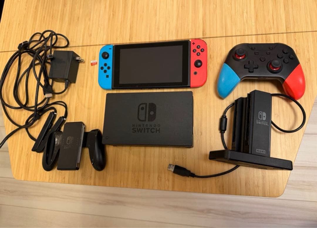 Nintendo Switch本体 （オマケあり・Joy-Conのみジャンク）