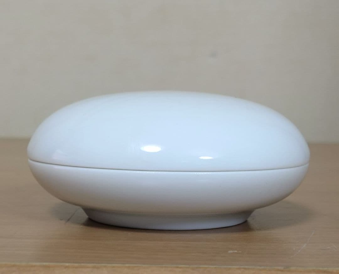 人間国宝 井上萬ニ作 白磁 香合 有田焼 茶道具 共箱