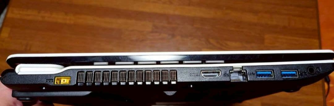 値下げ！ NEC LAVIE 15.6型ワイド画面 PC-NS700AAW 中古