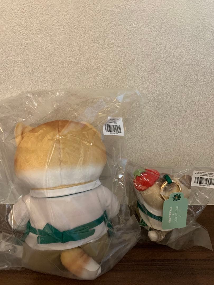 Starbucks mofusand ぬいぐるみとキーホルダーのセット　スタバ