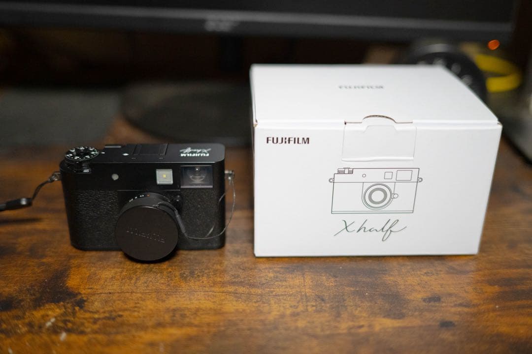 Fujifilm Xhalf ブラック 箱付き