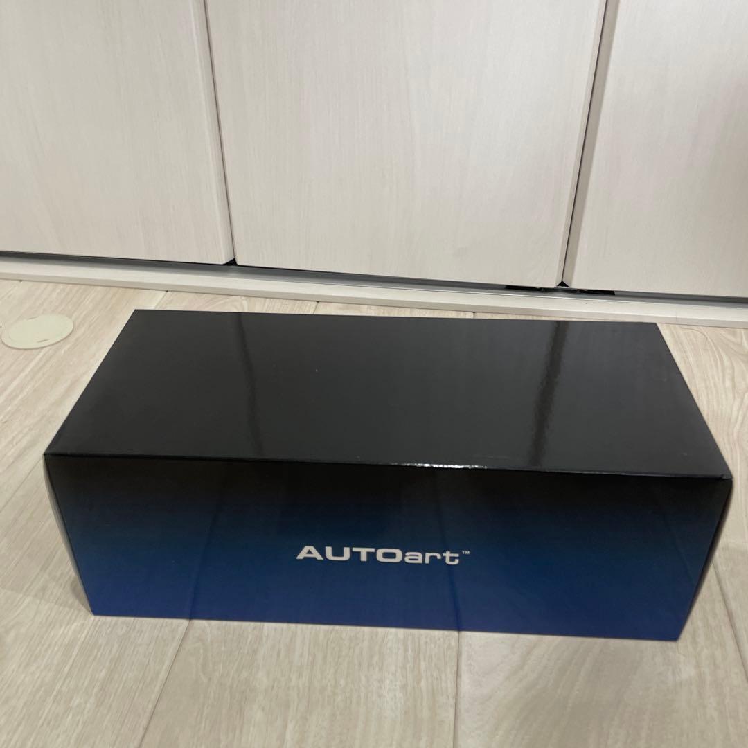 1/18 ダッジ チャレンジャー HEMI スキャットパック シェイカー