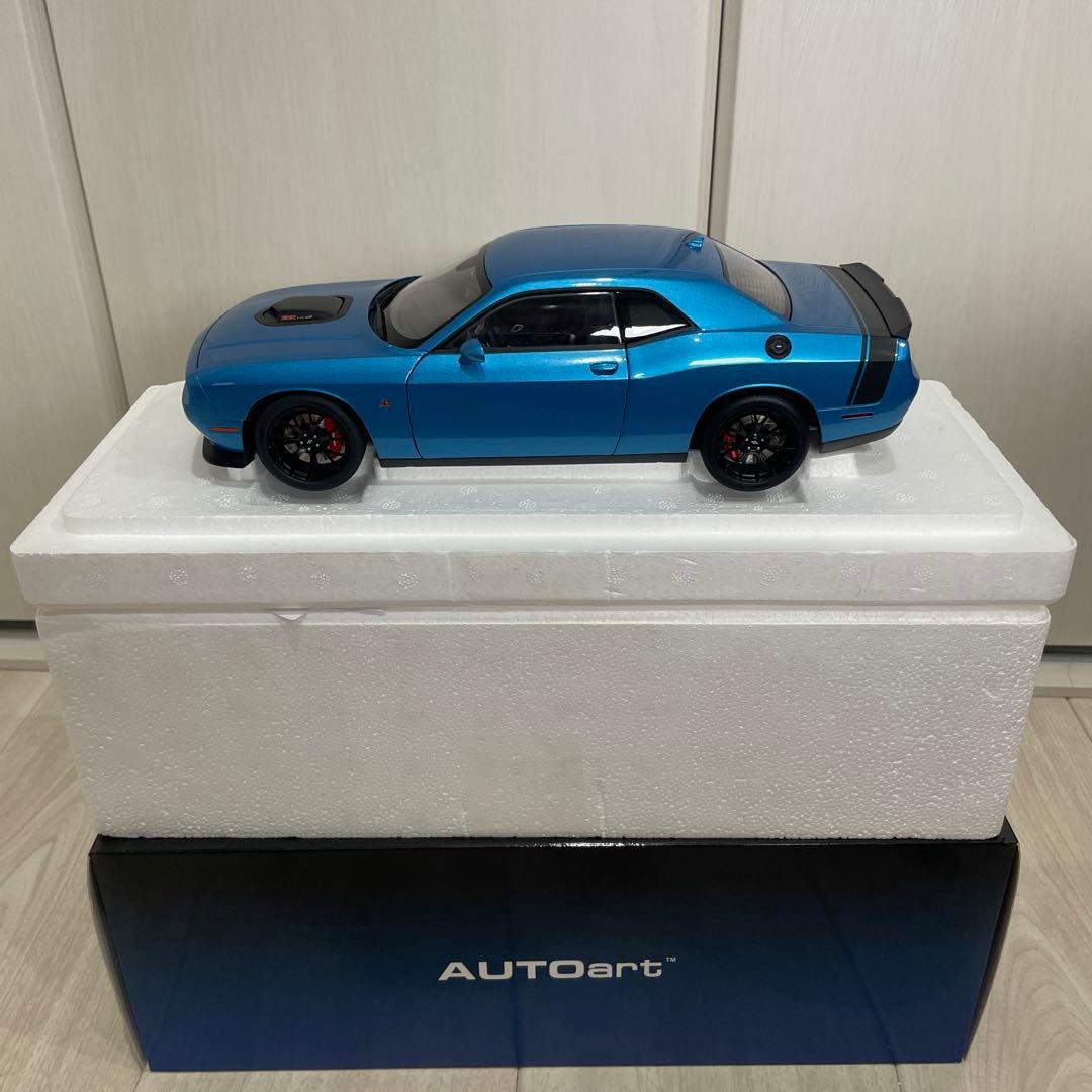 1/18 ダッジ チャレンジャー HEMI スキャットパック シェイカー