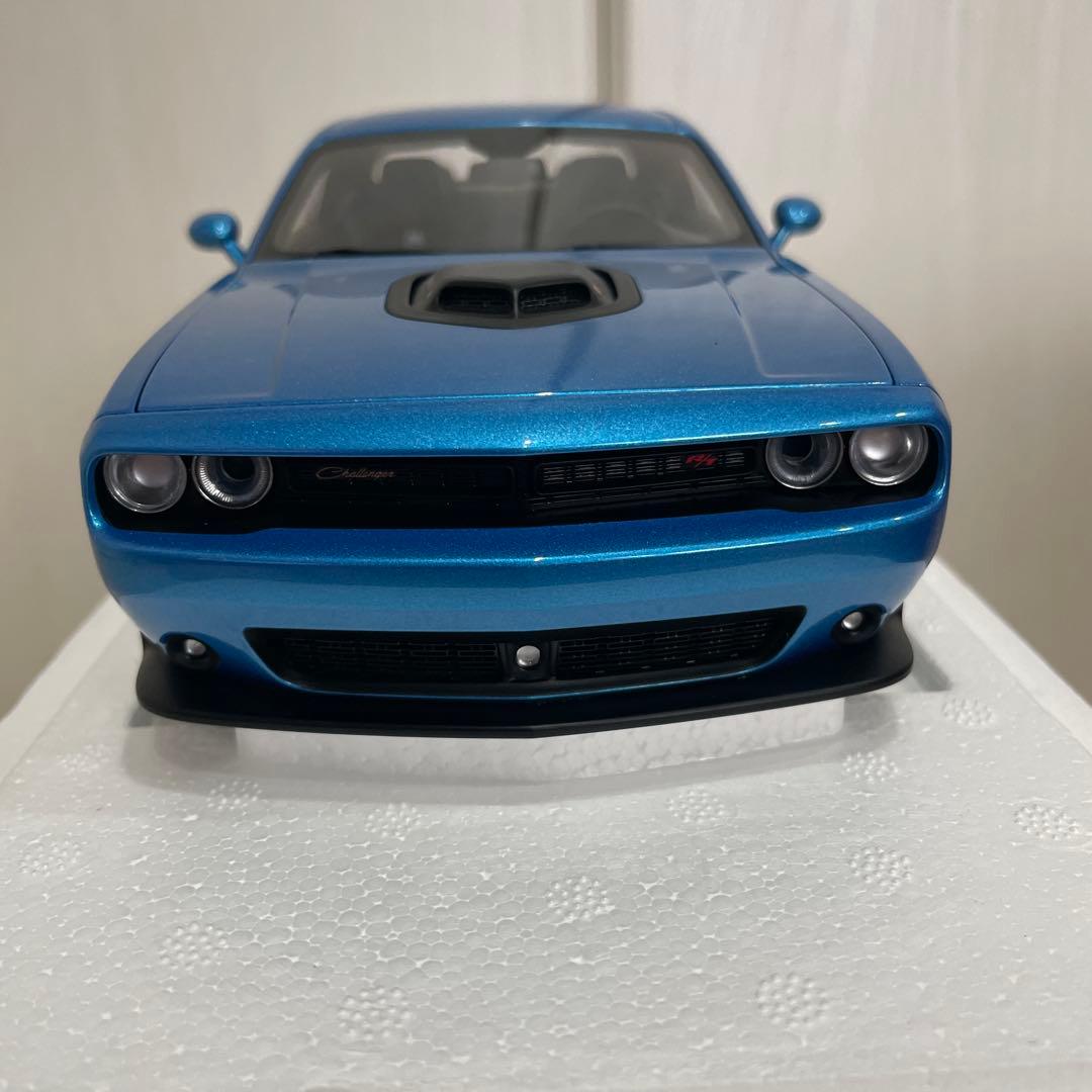1/18 ダッジ チャレンジャー HEMI スキャットパック シェイカー