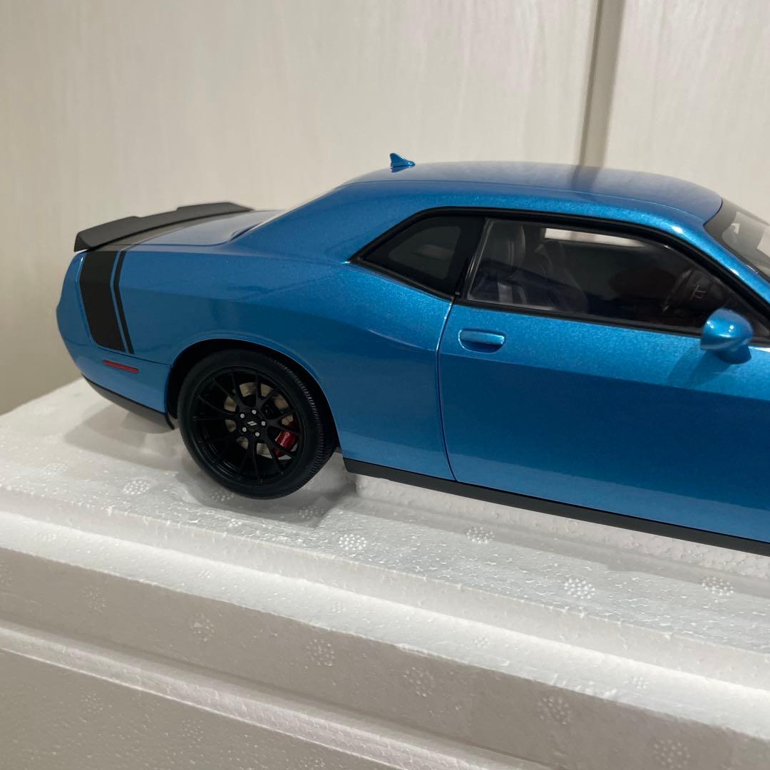 1/18 ダッジ チャレンジャー HEMI スキャットパック シェイカー