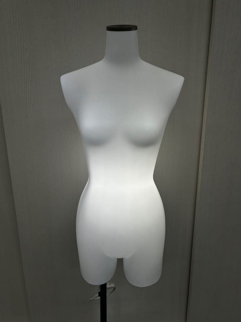 【超美品】 婦人トルソー 内照式 LED ベースあり 9号