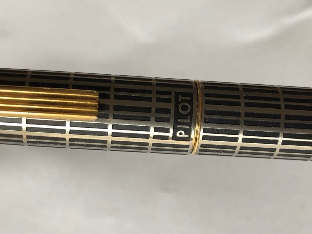 PILOT グレー ストライプ 万年筆18k 750