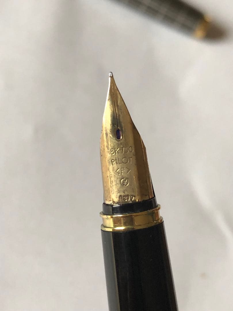 PILOT グレー ストライプ 万年筆18k 750