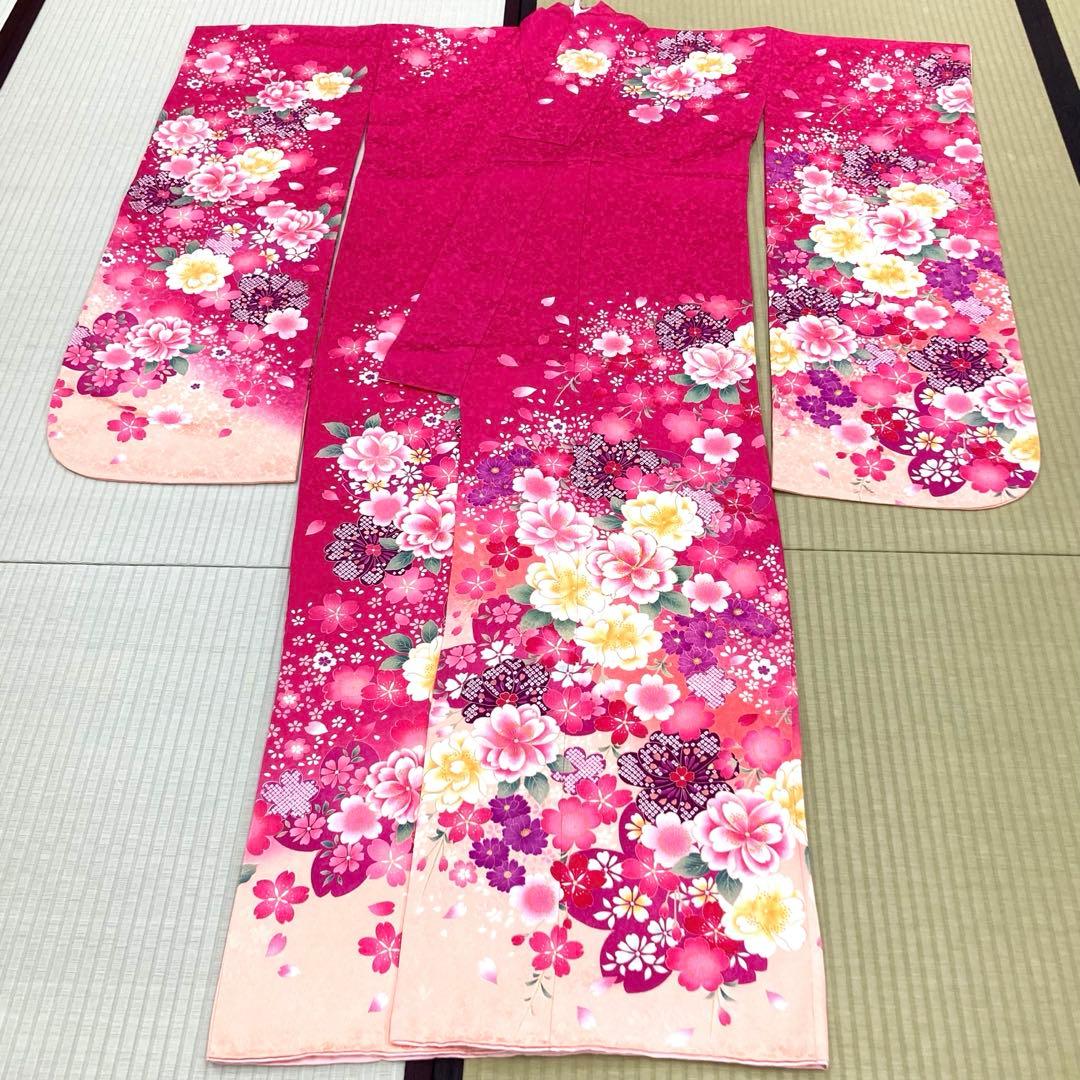 ☆中古品☆振袖　単品　正絹　ピンク系花模様Ｂ級品ヤケ・汚れ有り振袖