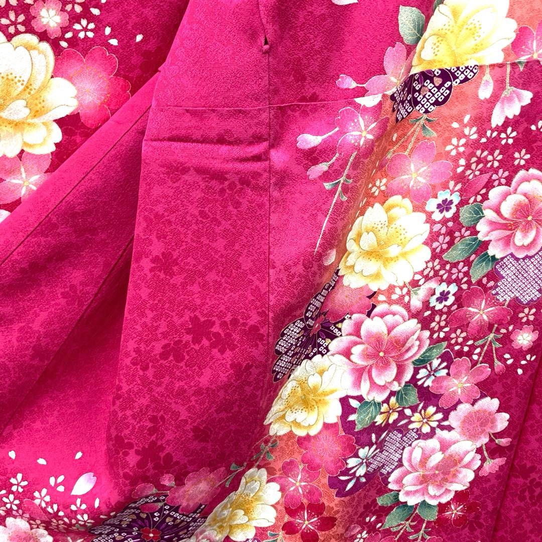 ☆中古品☆振袖　単品　正絹　ピンク系花模様Ｂ級品ヤケ・汚れ有り振袖