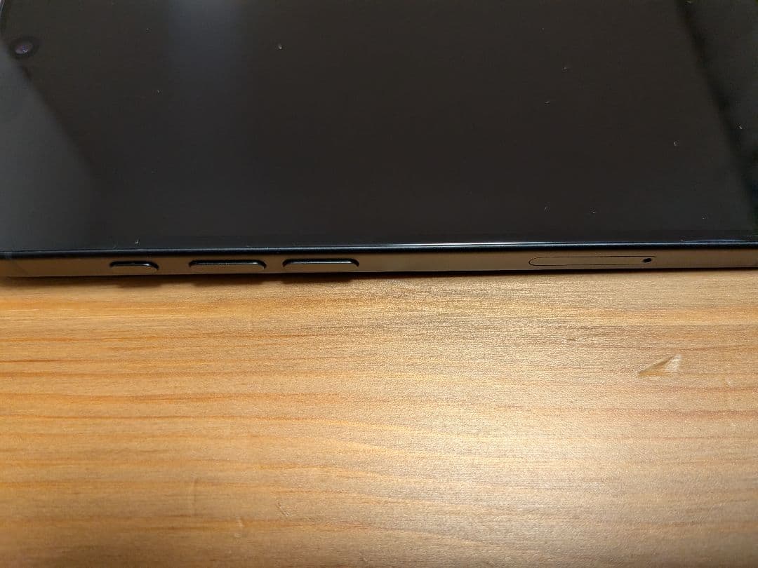 【美品】Apple iPhone 16 ブラック 本体 simフリー