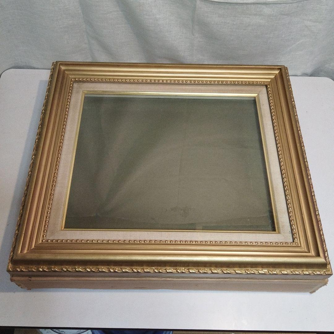 F8号　油絵　ゴールド額縁