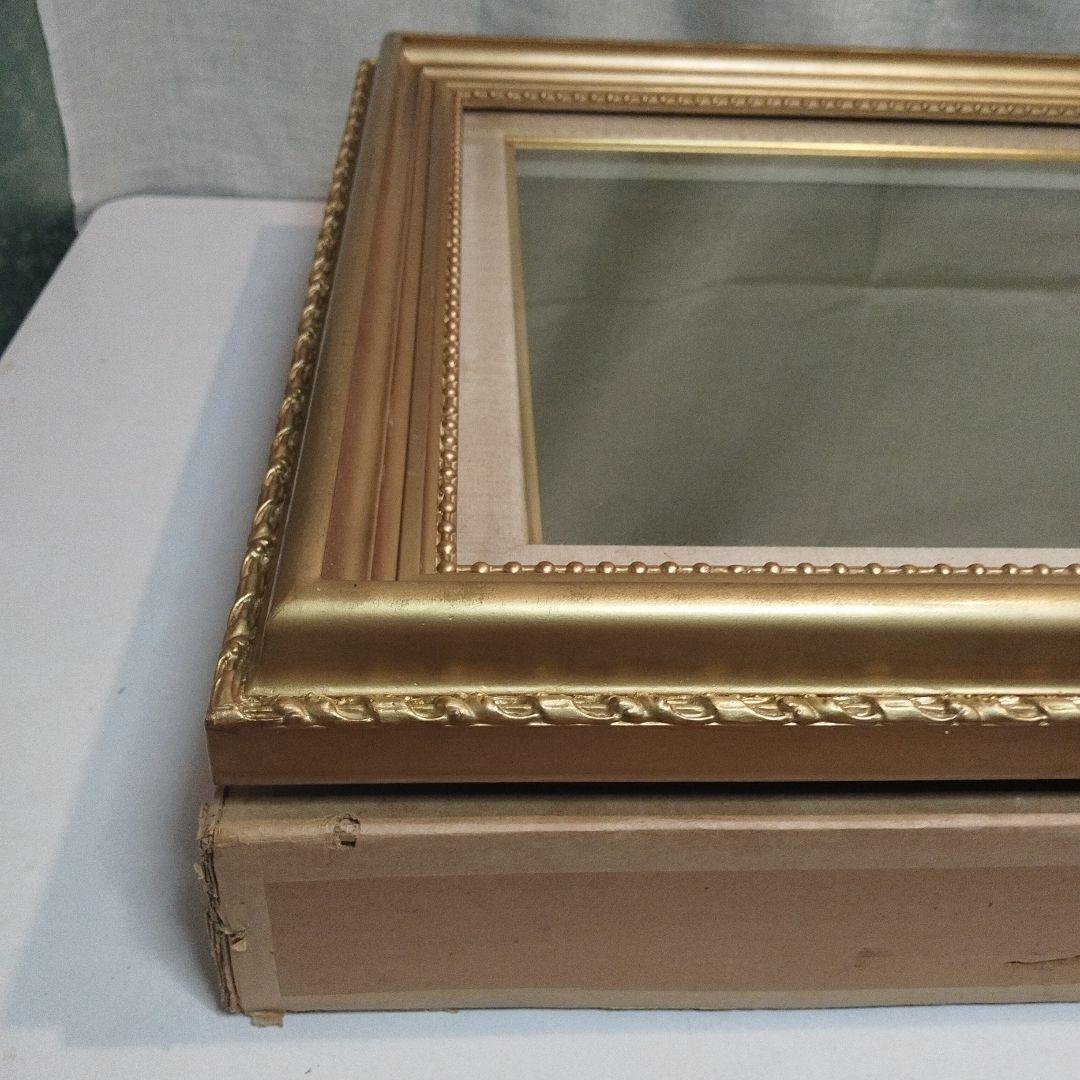 F8号　油絵　ゴールド額縁