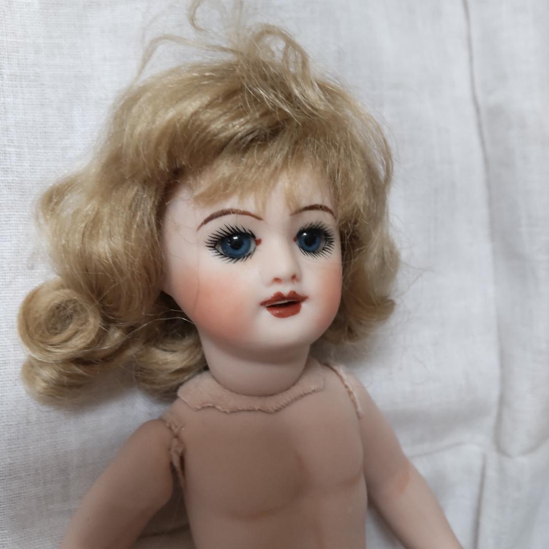 SFBJ　ドール　アンティーク風　ミニョネット