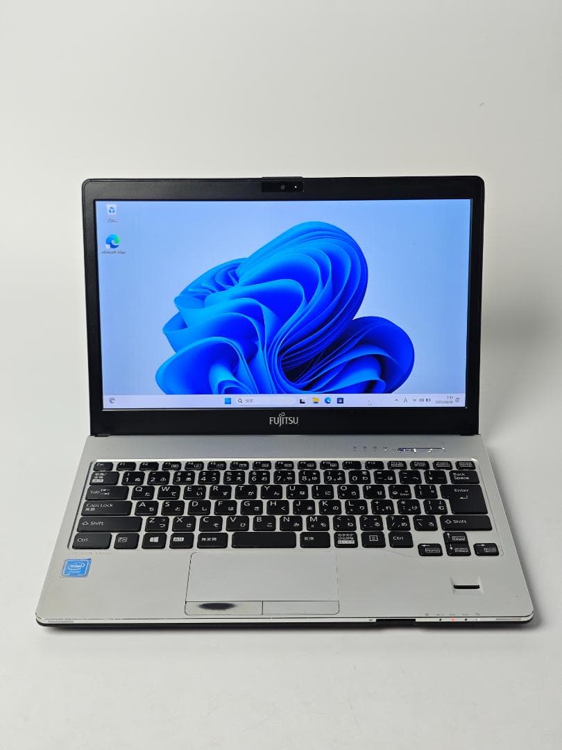 FUJITSU ノートパソコン 13.3型 Celeron 3965U