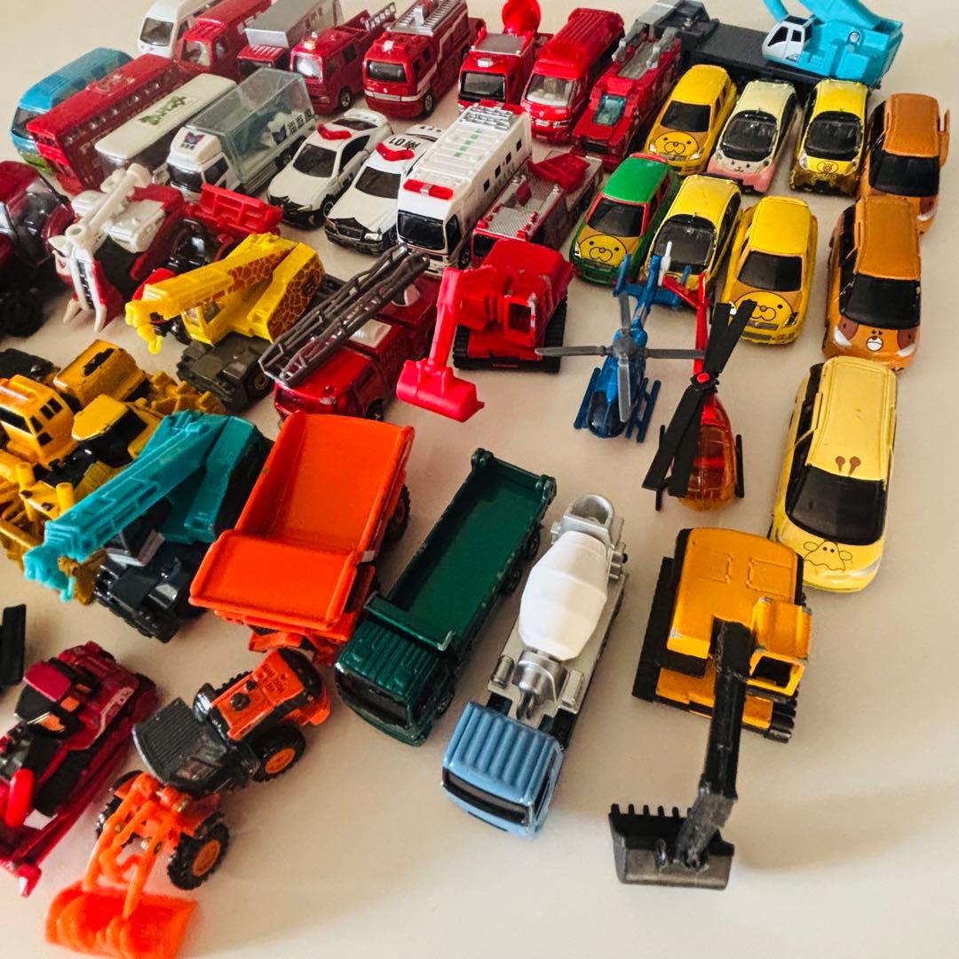 トミカ働く車、建設車両、 ミスドキャラクターcar その他セット　60台