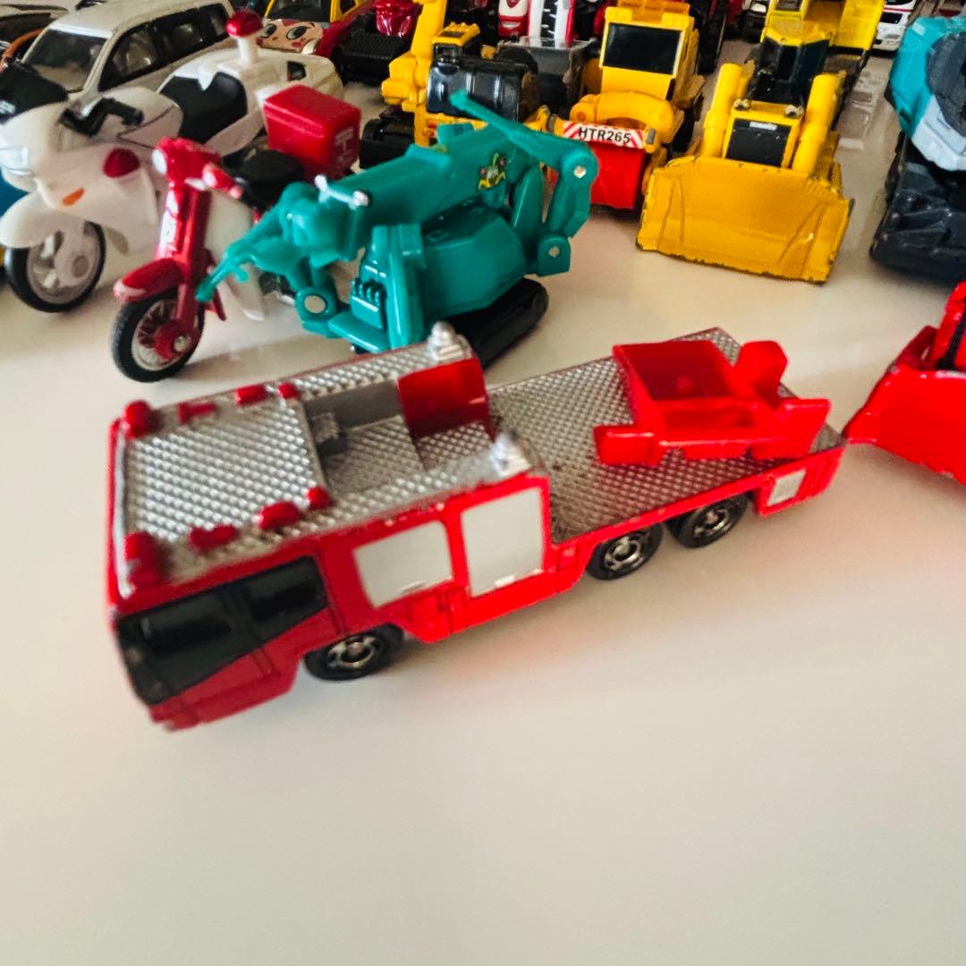 トミカ働く車、建設車両、 ミスドキャラクターcar その他セット　60台