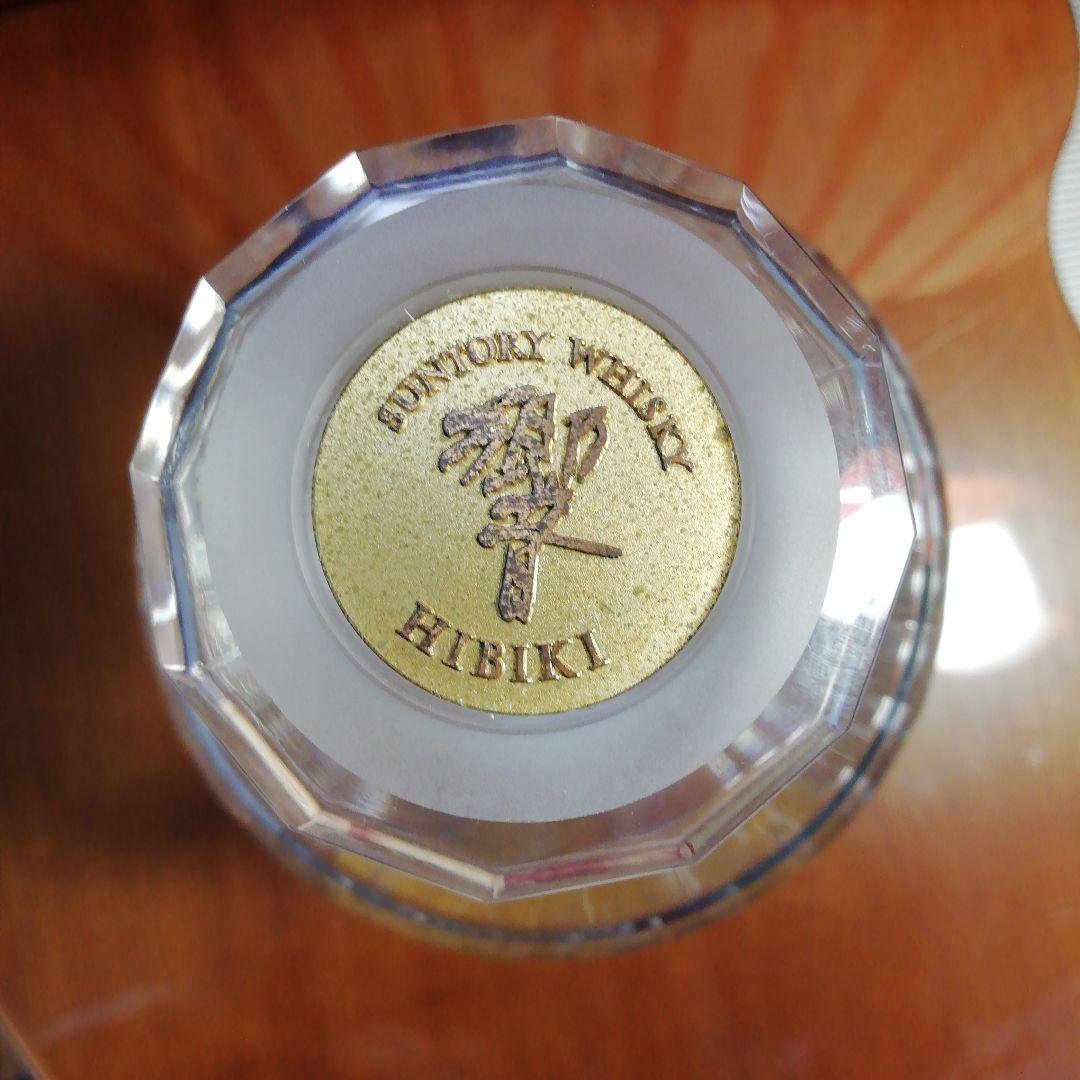 ★「響30年」　重厚なボトルデザイン★