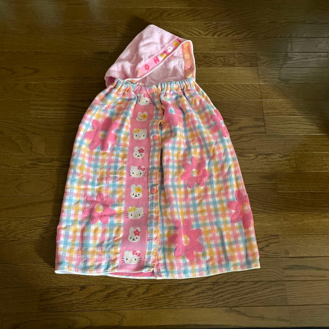 サンリオハローキティ プールロールタオル フード付き　カオハナ　レトロ
