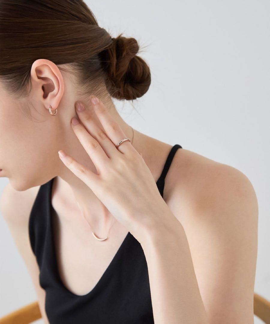 ete ビジュークレセントムーンリング