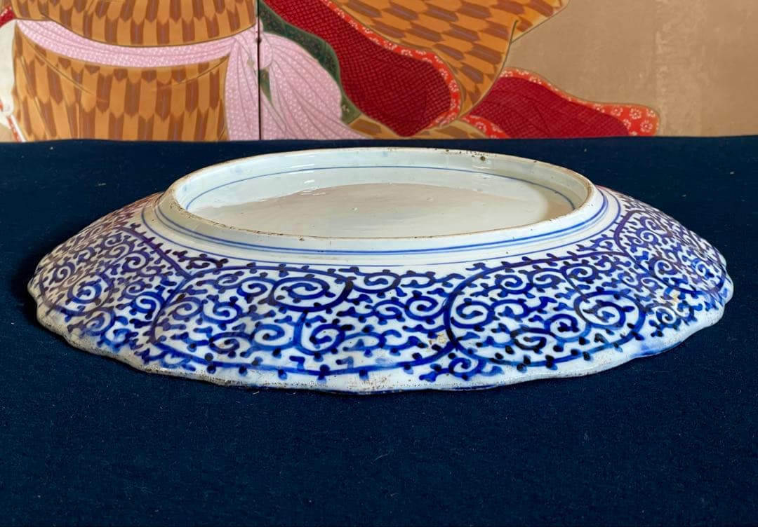 『母』 古伊万里 染付 印判 みじん唐草 尺4寸 大皿 （708D②）