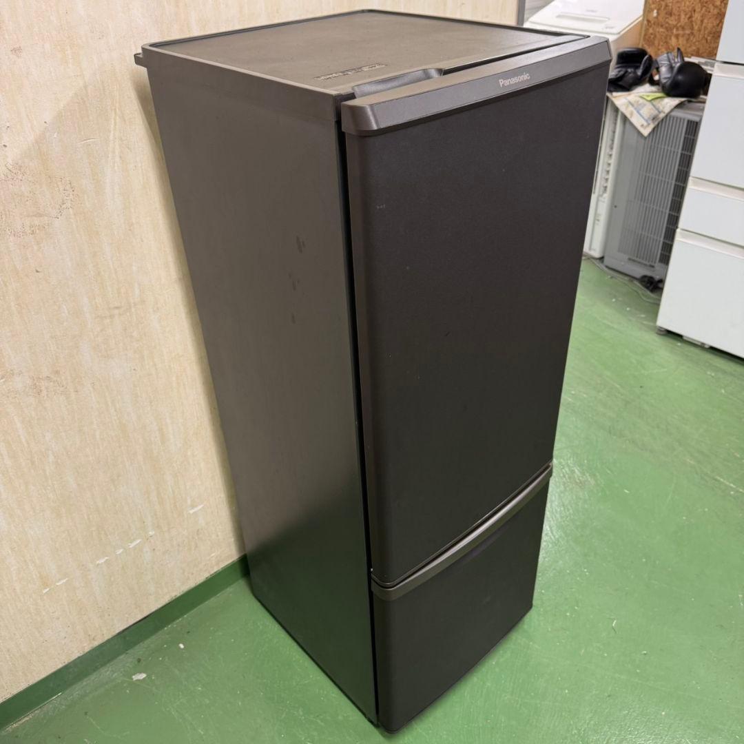 45 Panasonic大きめ冷蔵庫　168L　小型　一人暮らし　ブラウンカラー
